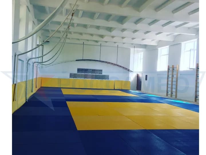 Спортивный зал в школе